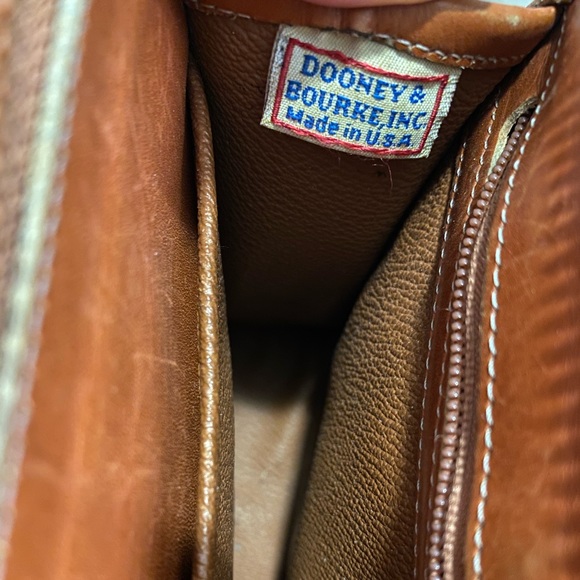 Vintage 1980s classic Dooney & Bourke leather bag - Picture 2 of 10